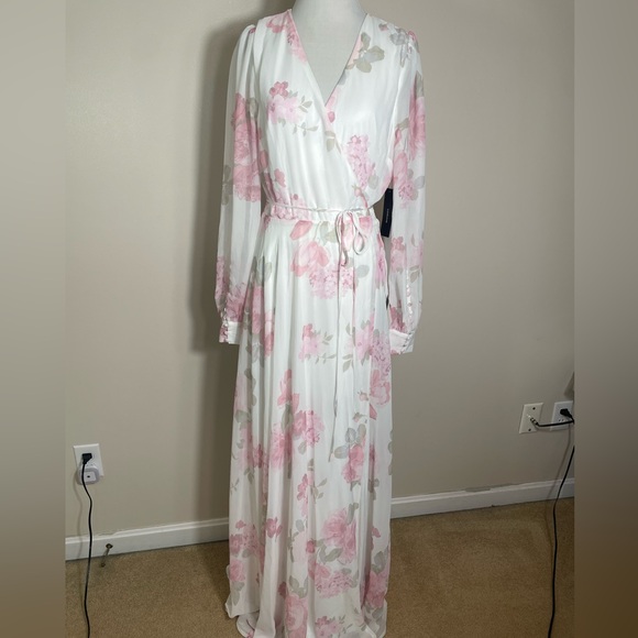 Lulus Dresses & Skirts - Lulu's Pink and White Floral Long Sleeve Wrap Dress